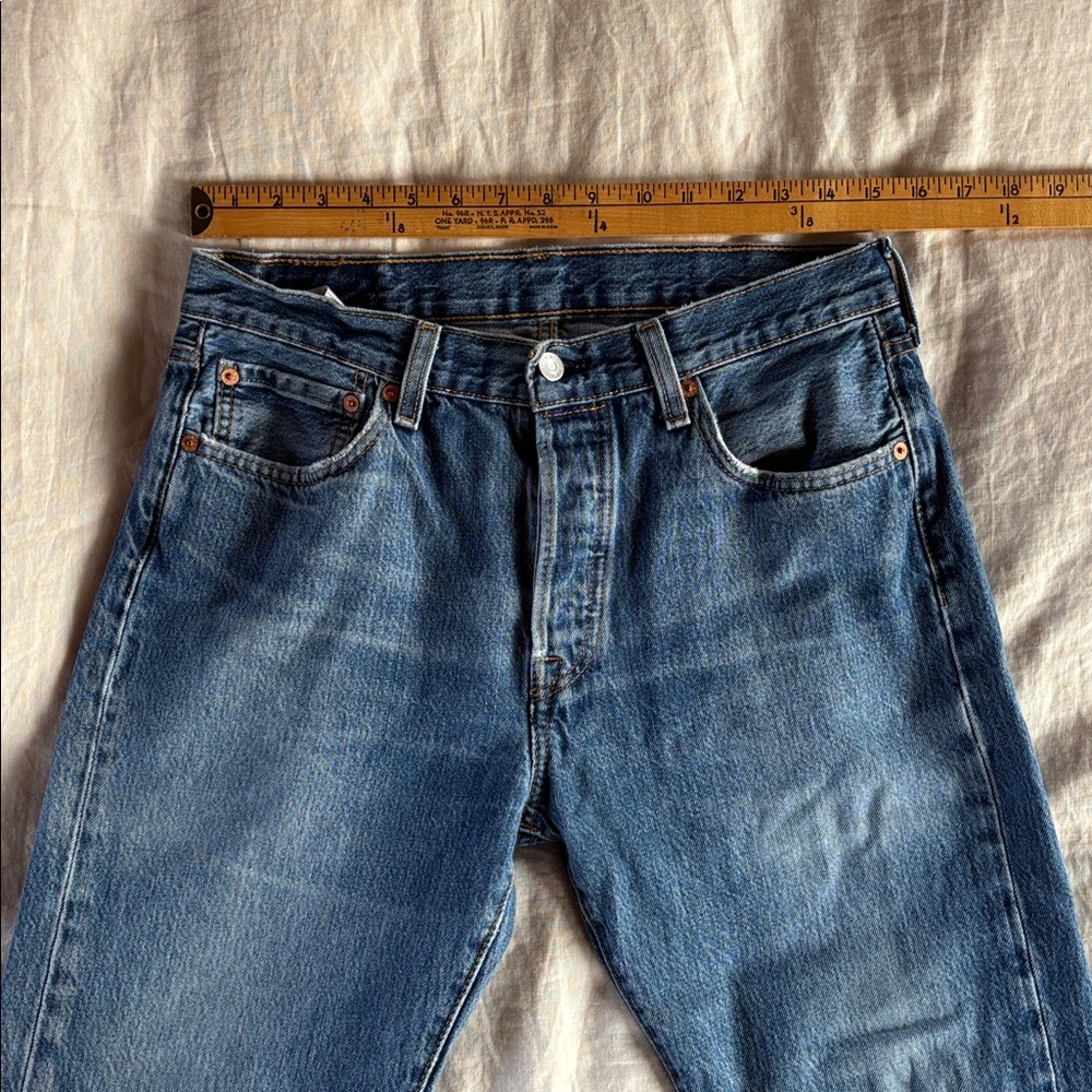 Levi’s 501 Jeans - Picture 6 of 10